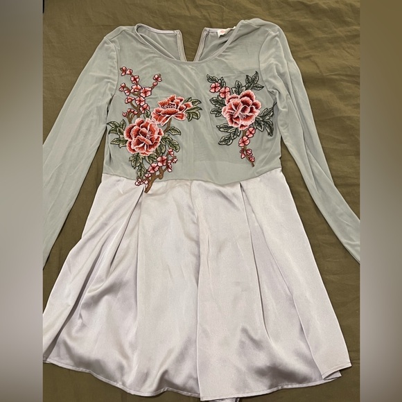 Romper - Picture 1 of 3